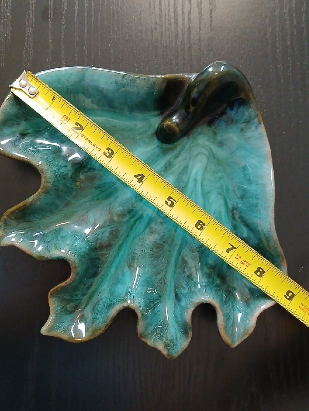 💕Royal Canadian Art Pottery Leaf Decorative Dish - Picture 3 of 8
